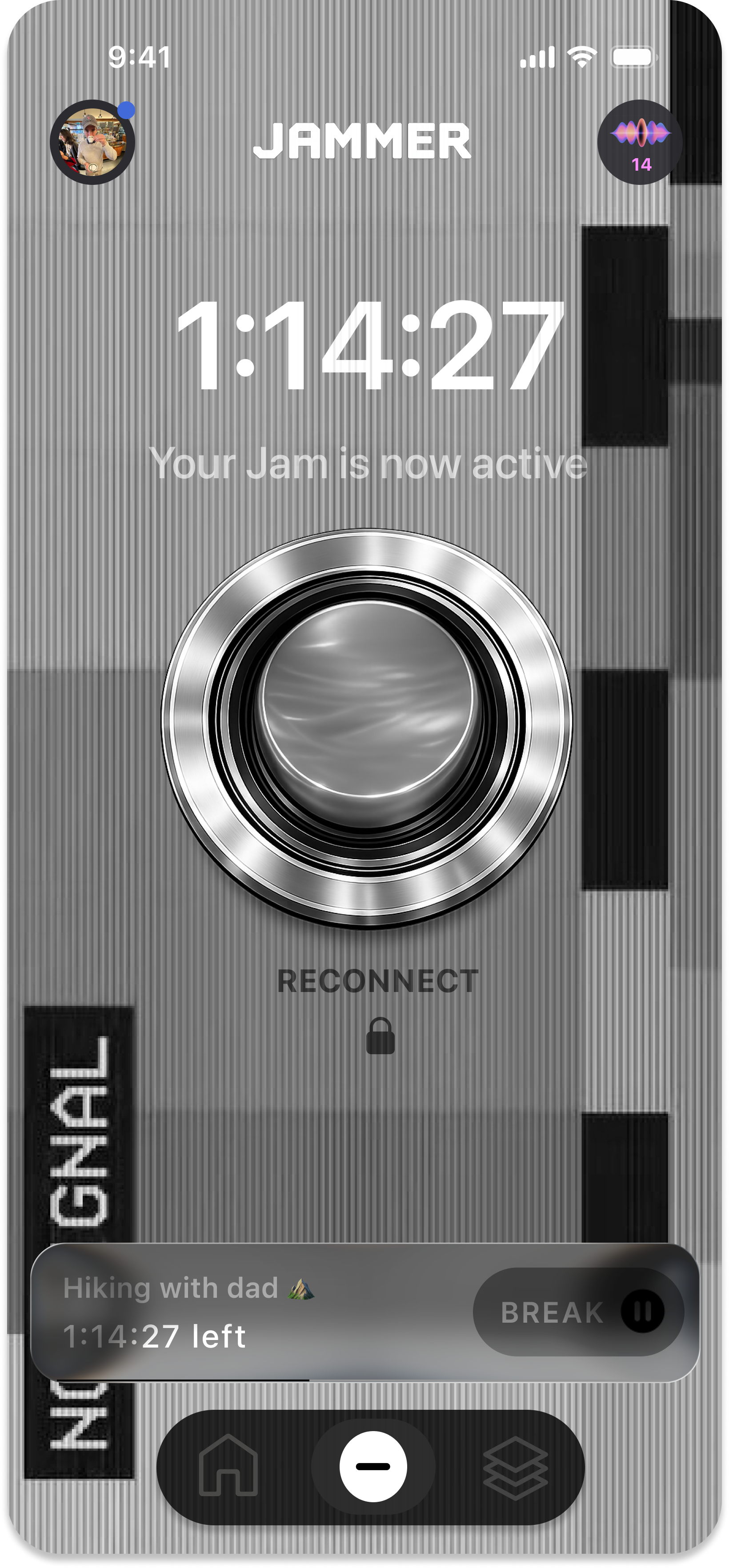 Jam in progress with the silver reconnect button